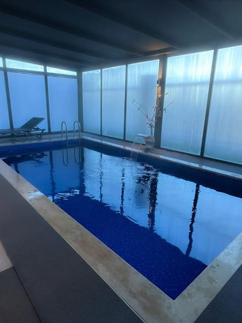 listing card gallery