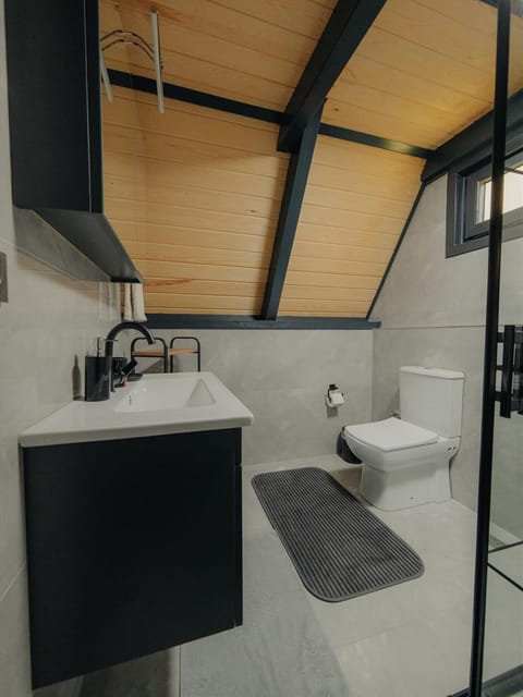 listing card gallery