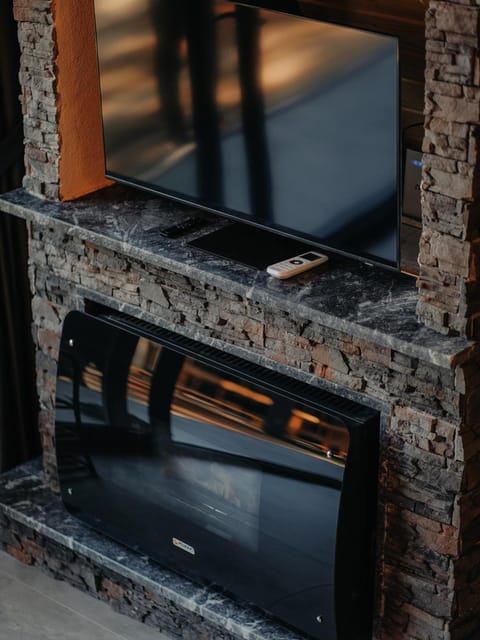 listing card gallery