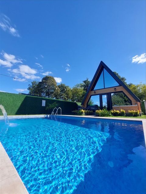 listing card gallery