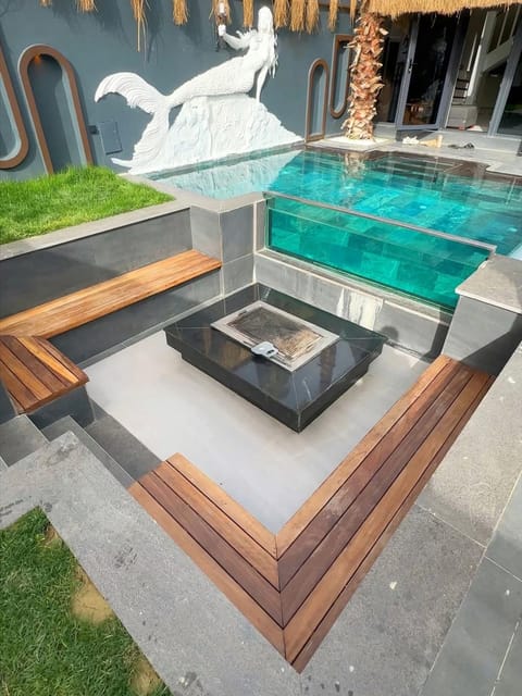 listing card gallery