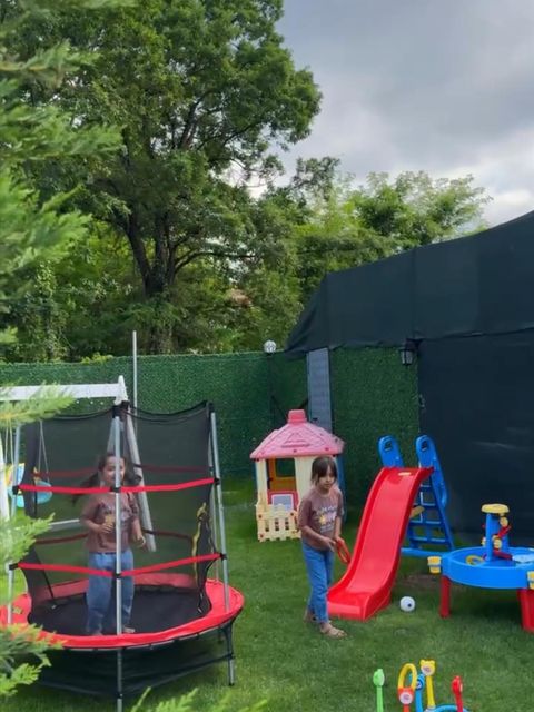 listing card gallery