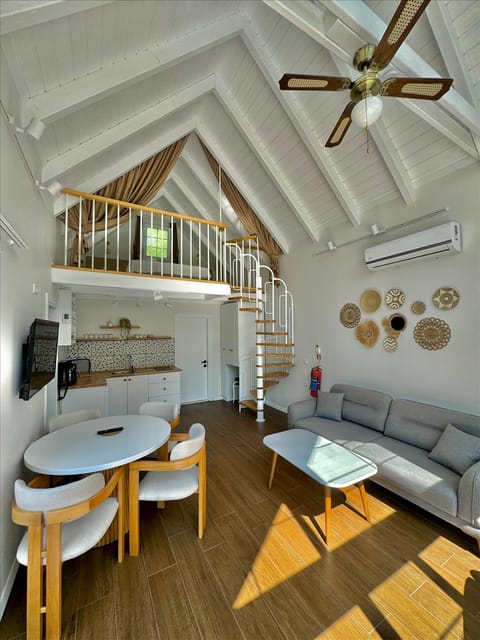 listing card gallery
