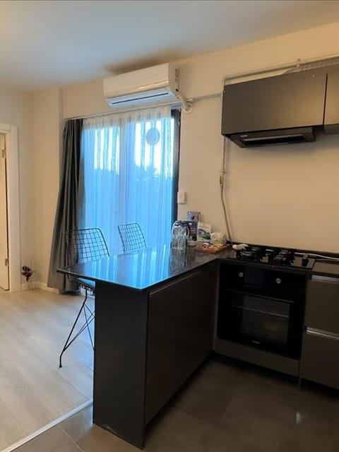 listing card gallery