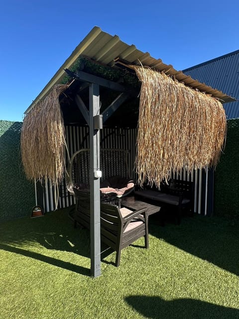 listing card gallery