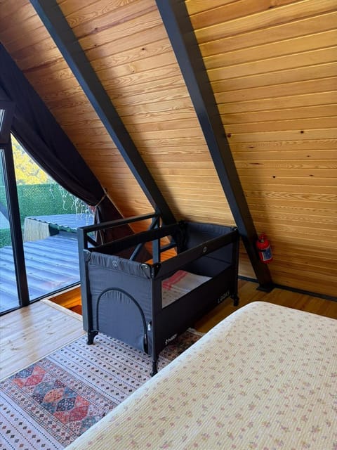 listing card gallery