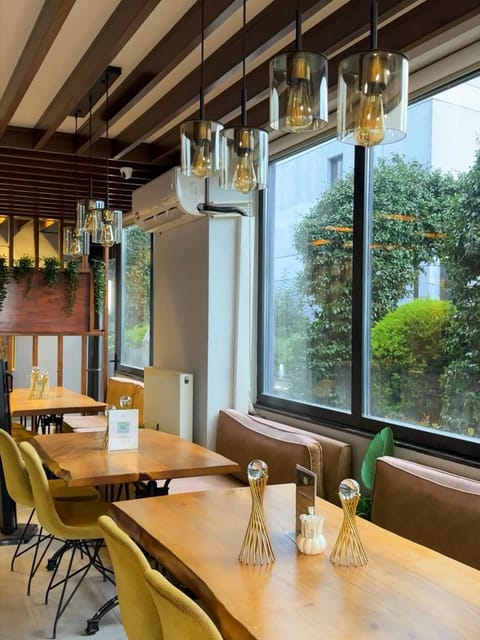 listing card gallery