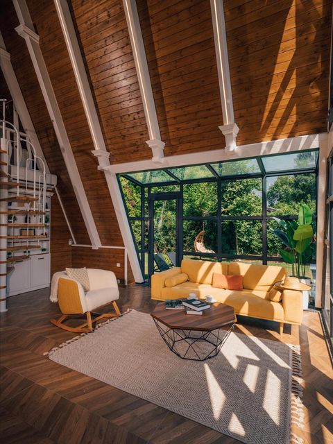 listing card gallery