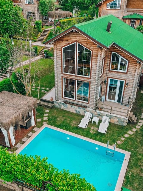 listing card gallery