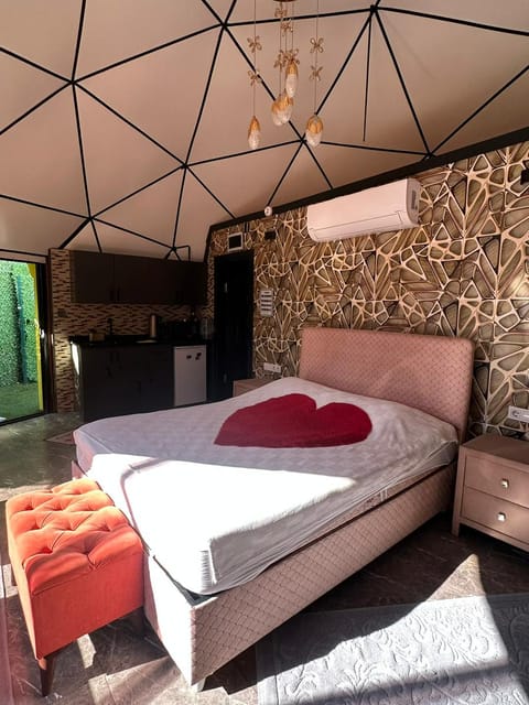 listing card gallery