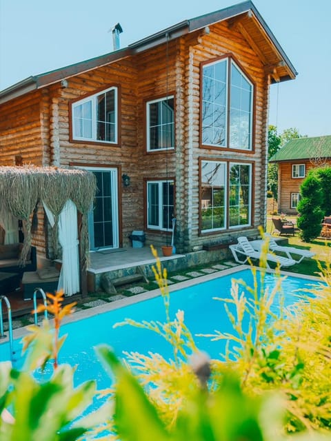 listing card gallery