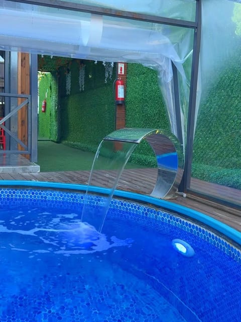 listing card gallery