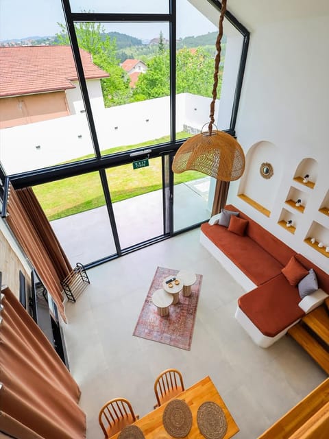 listing card gallery