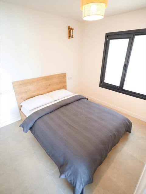 listing card gallery