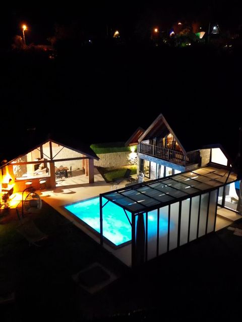 listing card gallery