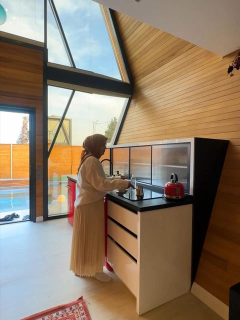 listing card gallery