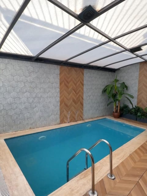 listing card gallery