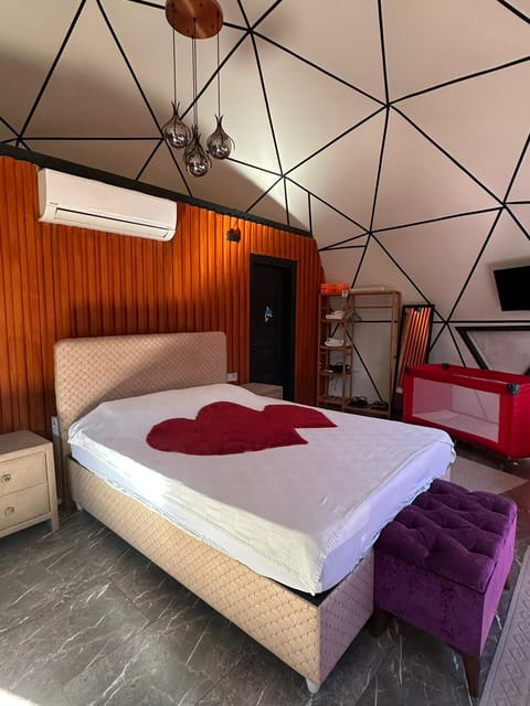 listing card gallery