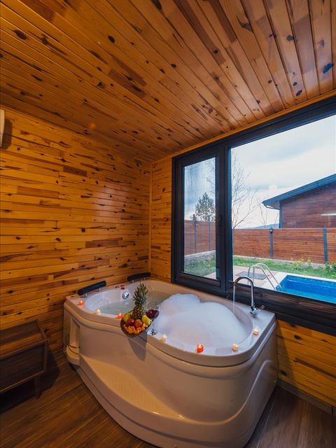 listing card gallery