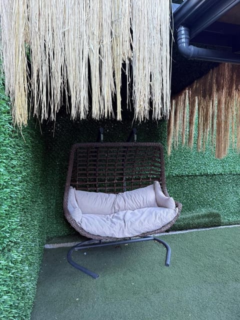 listing card gallery