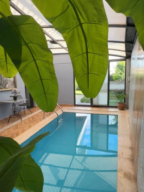 listing card gallery