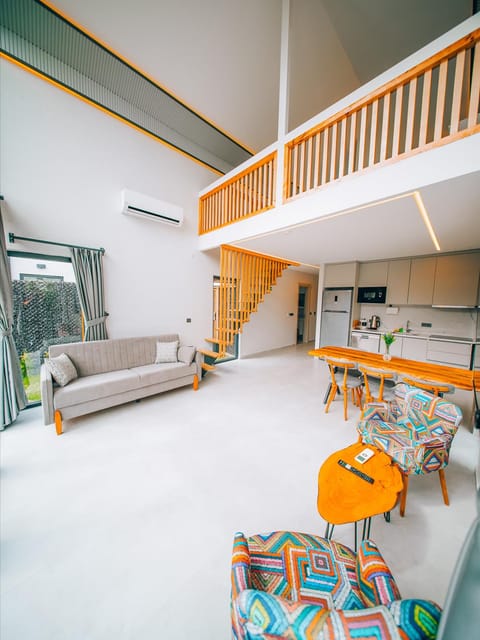 listing card gallery