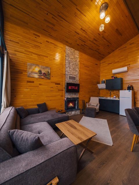 listing card gallery