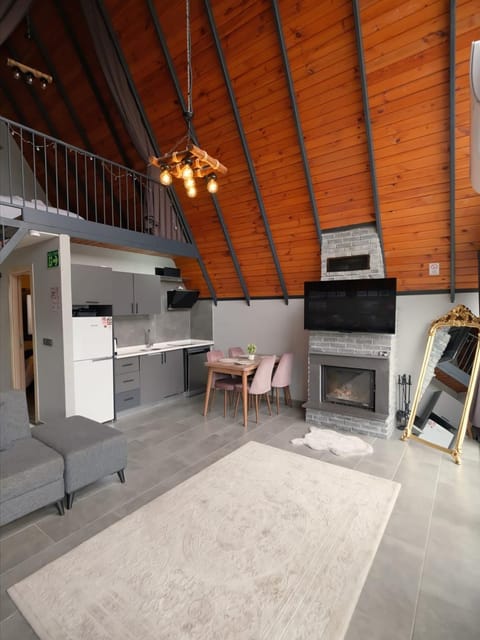 listing card gallery