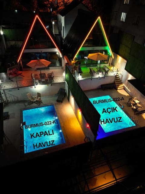 listing card gallery