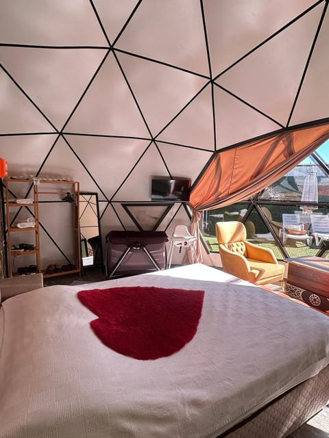 listing card gallery