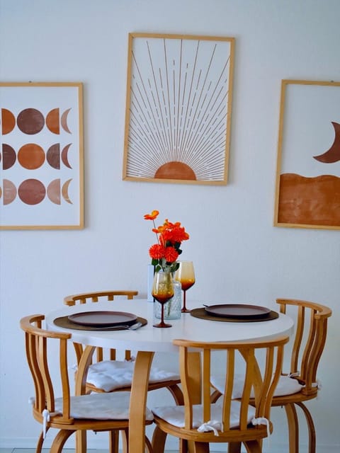 listing card gallery