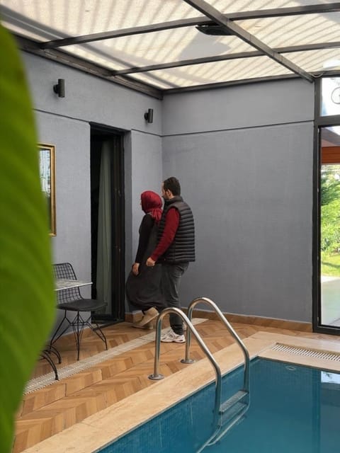 listing card gallery