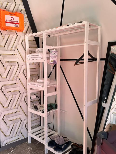 listing card gallery