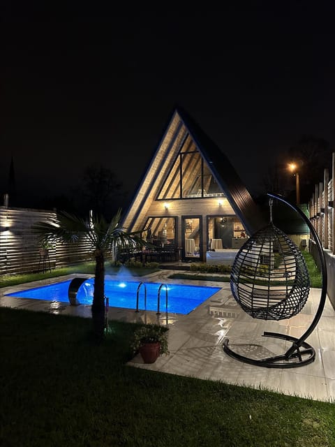 listing card gallery