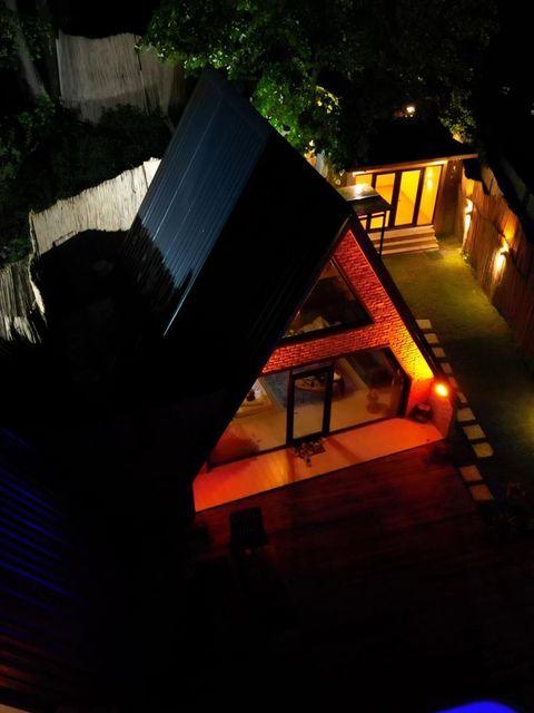 listing card gallery