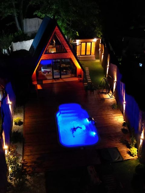 listing card gallery