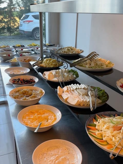 listing card gallery