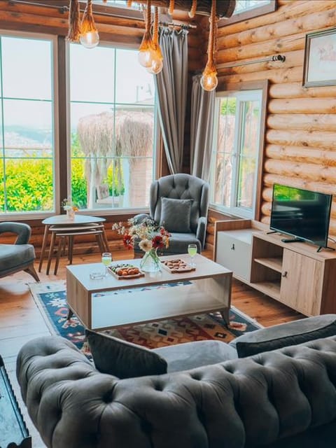 listing card gallery