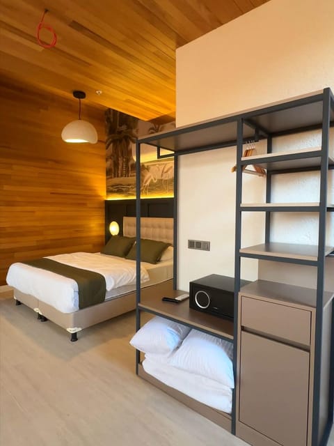 listing card gallery