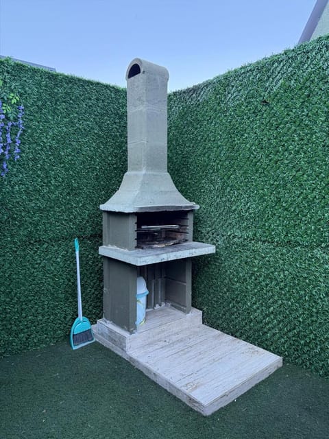 listing card gallery