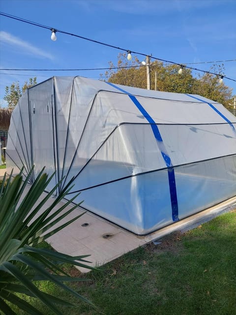 listing card gallery