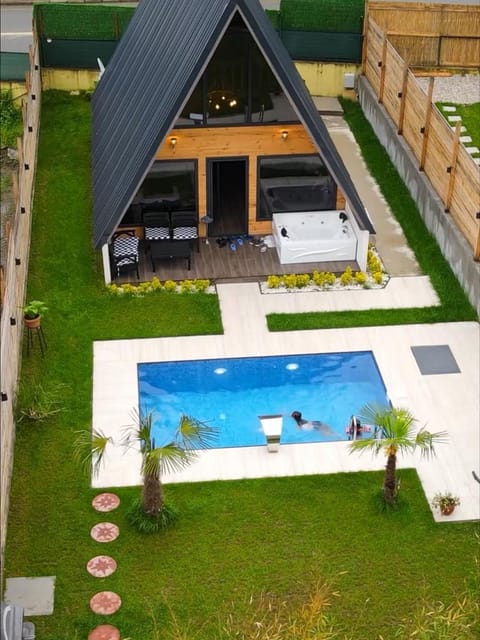 listing card gallery