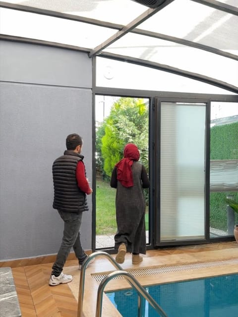 listing card gallery