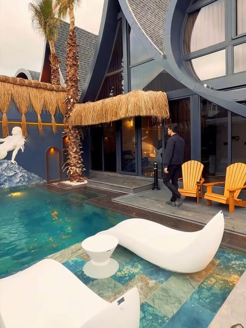 listing card gallery