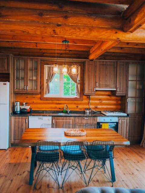 listing card gallery