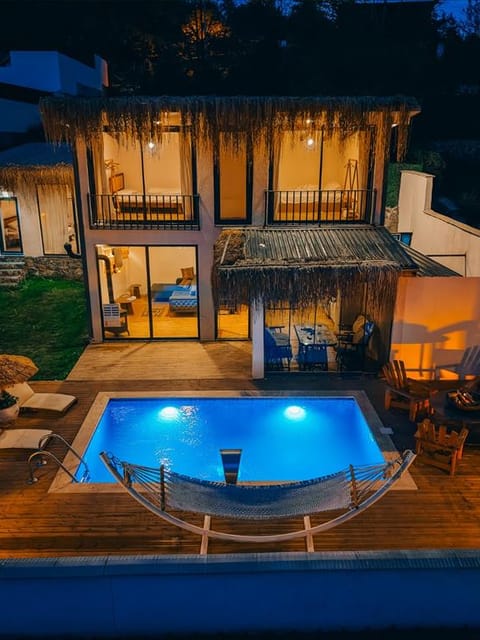 listing card gallery