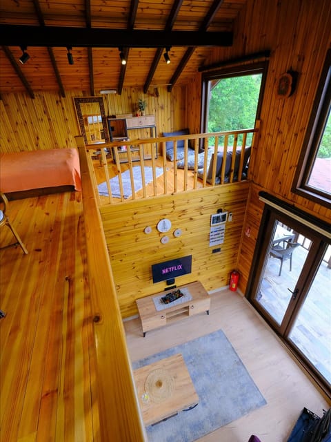 listing card gallery