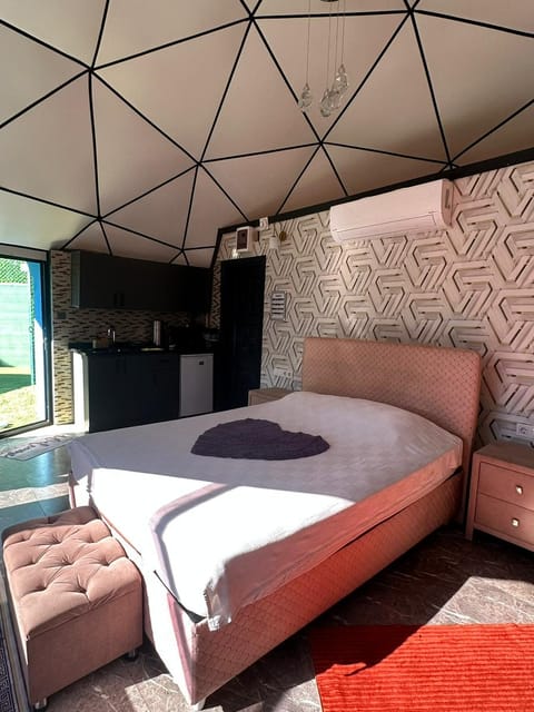 listing card gallery