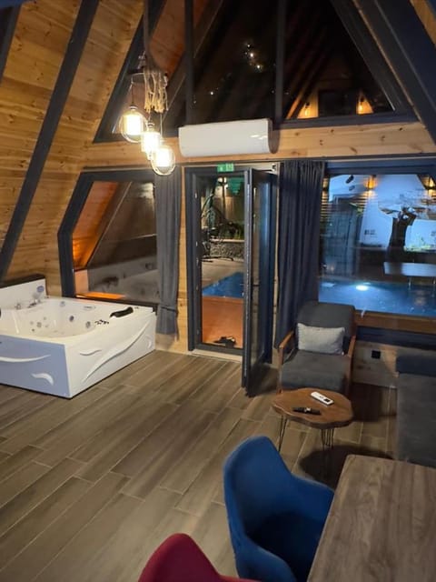 listing card gallery