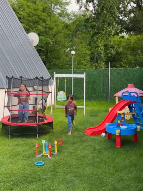 listing card gallery